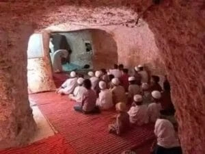 Underground El Mwahid Masjid | Al-Jazair Ke Sehra Mein 6 Meter Neeche Underground El Mwahid Masjid | Al-Jazair Ke Sehra Mein 6 Meter Neeche